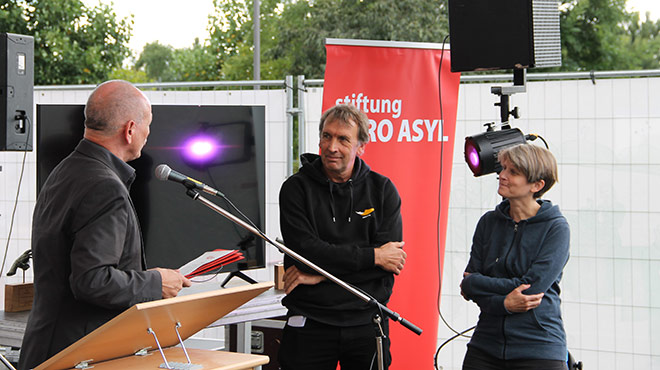 Preisverleihung Alarm Phone Hagen Kopp Marion Bayer Andreas Lipsch