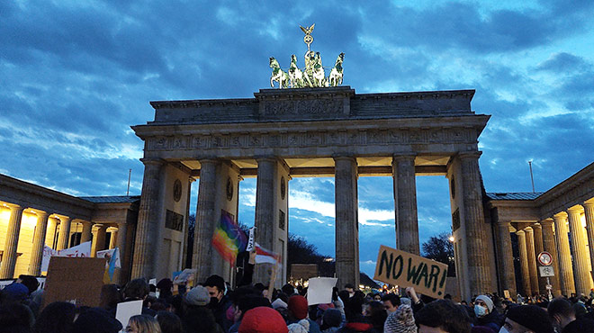 brandenburger tor ukraine berlin demo